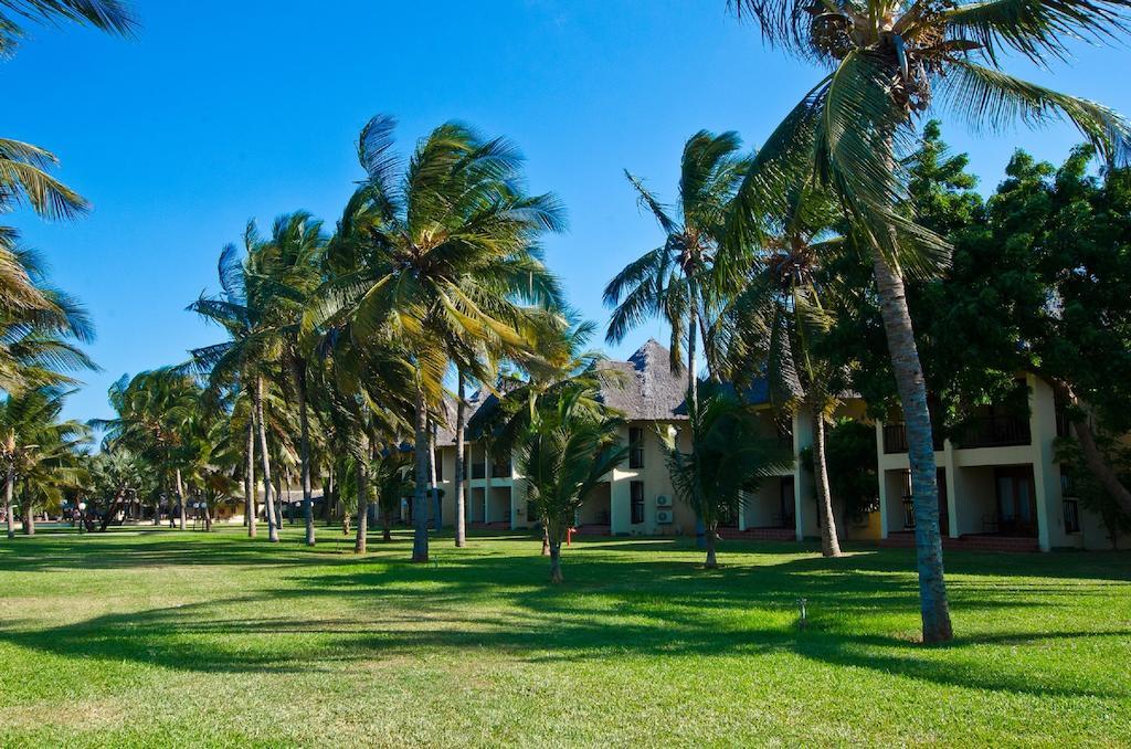 White Sands Hotel Dar es Salaam Exterior photo